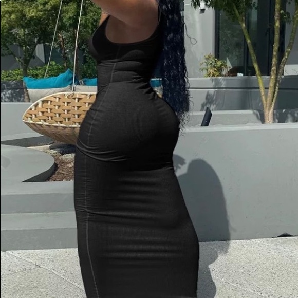 Dress - Picture 2 of 2